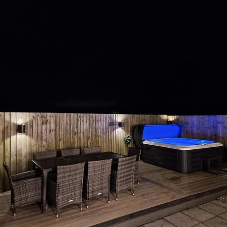 No 1 The Paddock - Spacious Holiday Home With A Hot Tub บู๊ด ภายนอก รูปภาพ