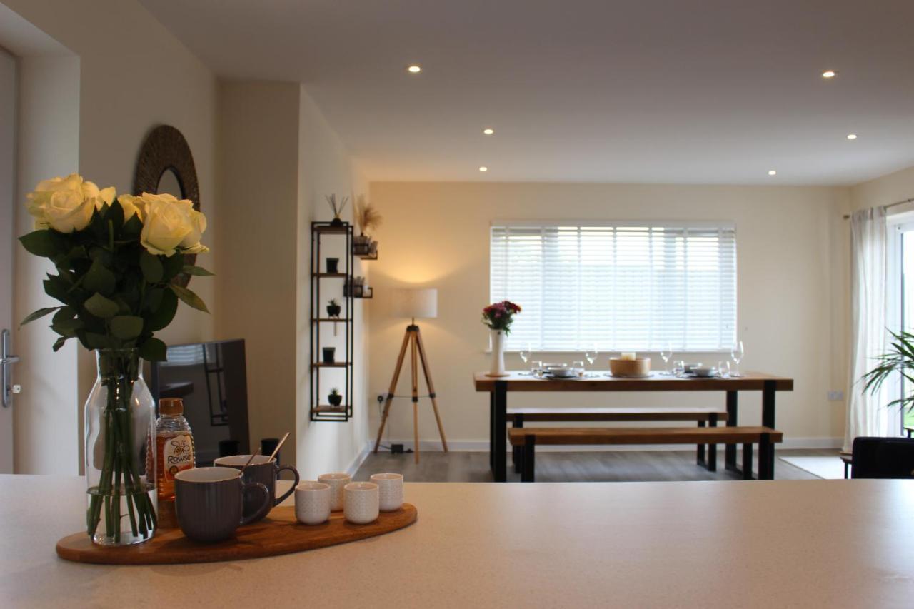 No 1 The Paddock - Spacious Holiday Home With A Hot Tub บู๊ด ภายนอก รูปภาพ