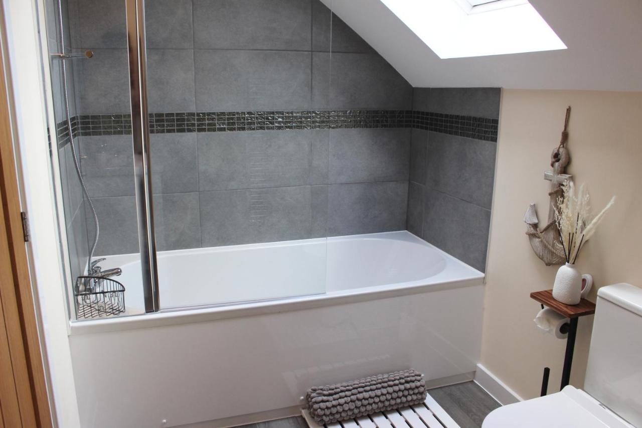 No 1 The Paddock - Spacious Holiday Home With A Hot Tub บู๊ด ภายนอก รูปภาพ
