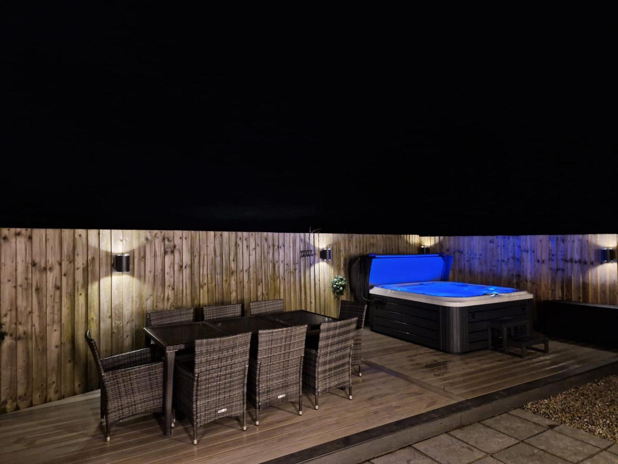 No 1 The Paddock - Spacious Holiday Home With A Hot Tub บู๊ด ภายนอก รูปภาพ